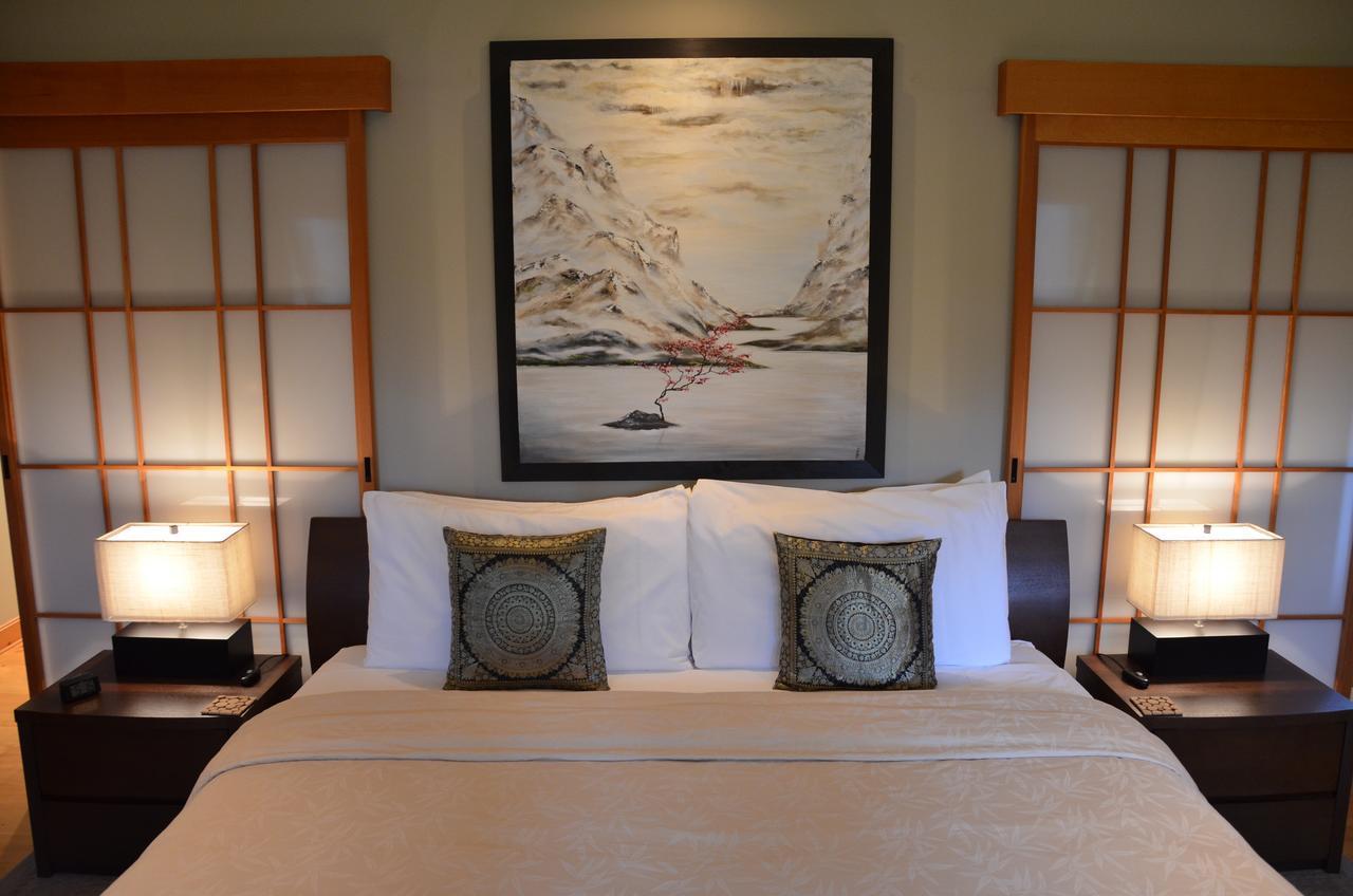 Shades Of Jade Inn & Spa Roberts Creek ภายนอก รูปภาพ